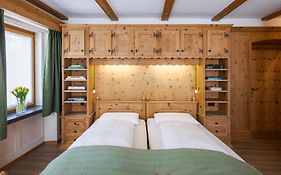 Hotel Alpina